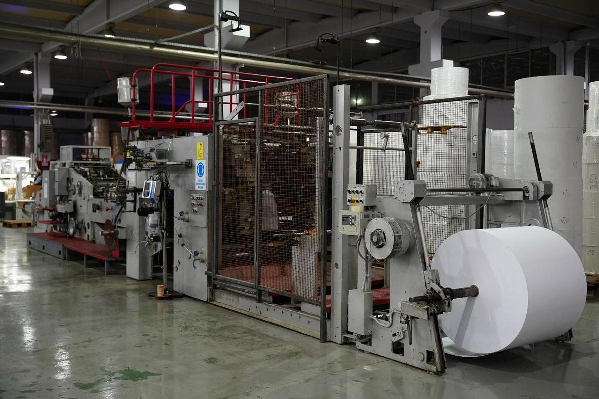 Used Newlong 128T + 506 TH + 603 Paper Bag Making Machine with Flat Handle Unit – 1992