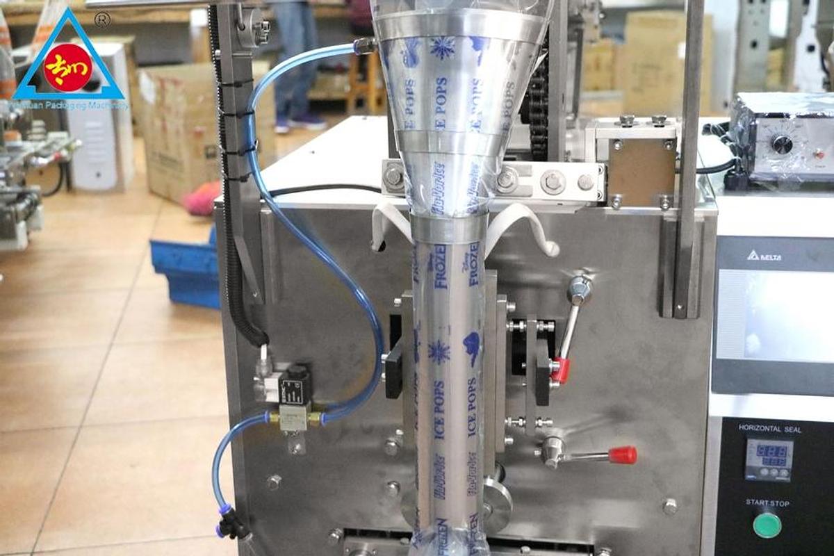 Pasta packaging machine