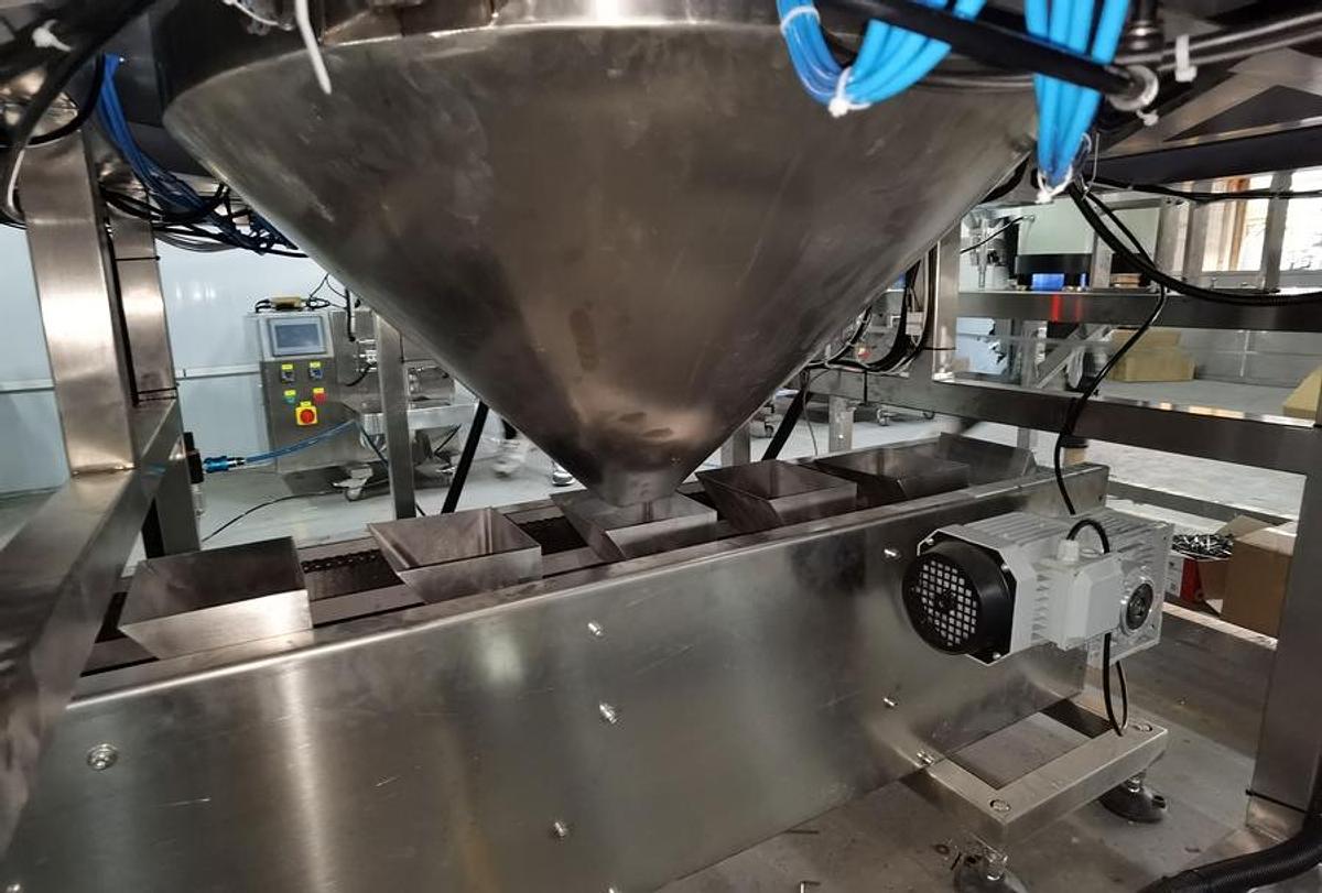 Door handle accessories packaging machine