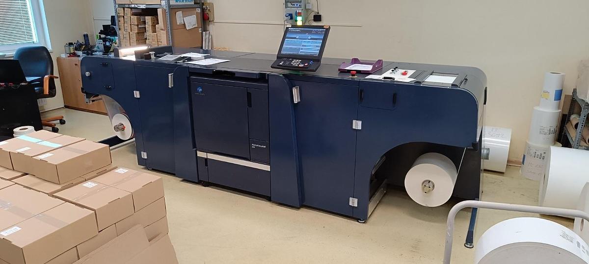 Used KONICA MINOLTA ACCURIO LABEL 230 – Industrial Digital Label Printing Press, 23.4 m/min, 320 mm Print Width, 1200 × 1200 dpi × 8-Bit Resolution, IC-605B Controller & Up to 73,500 m/Month Duty Cycle