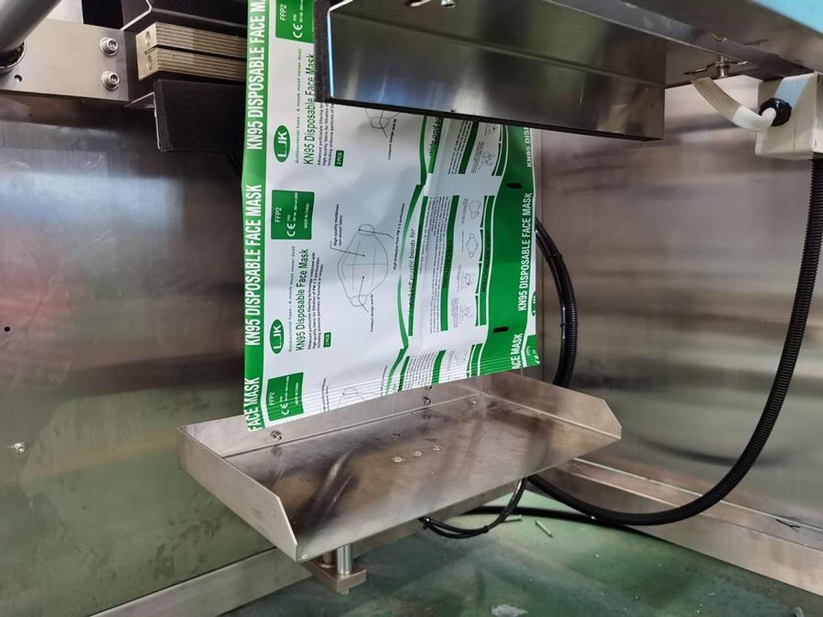 Fully automatic quail egg packaging machine