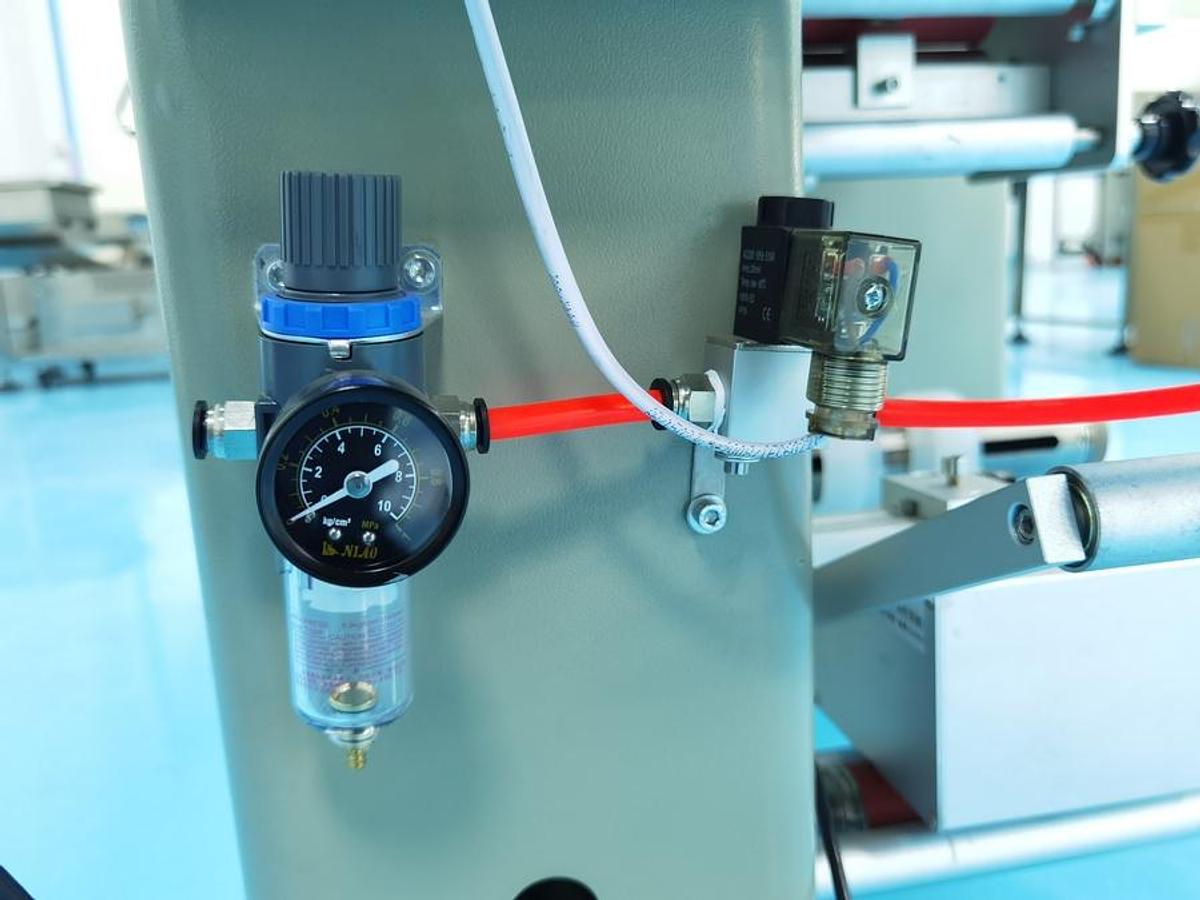 Brown sugar block packaging machine