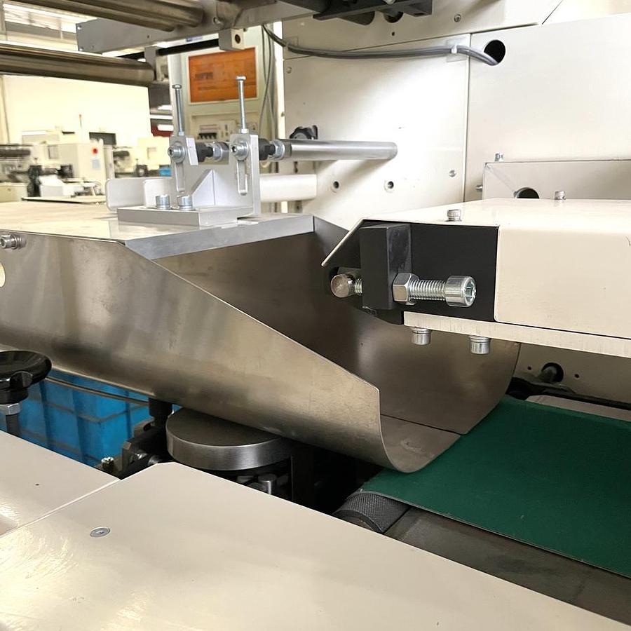 Double Rolls Toilet Paper Packaging Machine ZB520AD