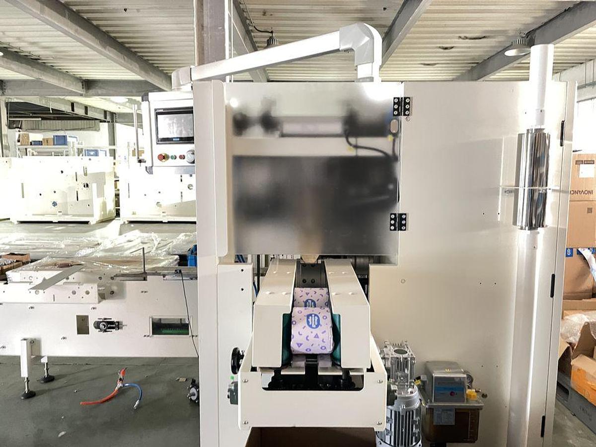 Toilet Roll Packing Machine With Paper Film ZB520P