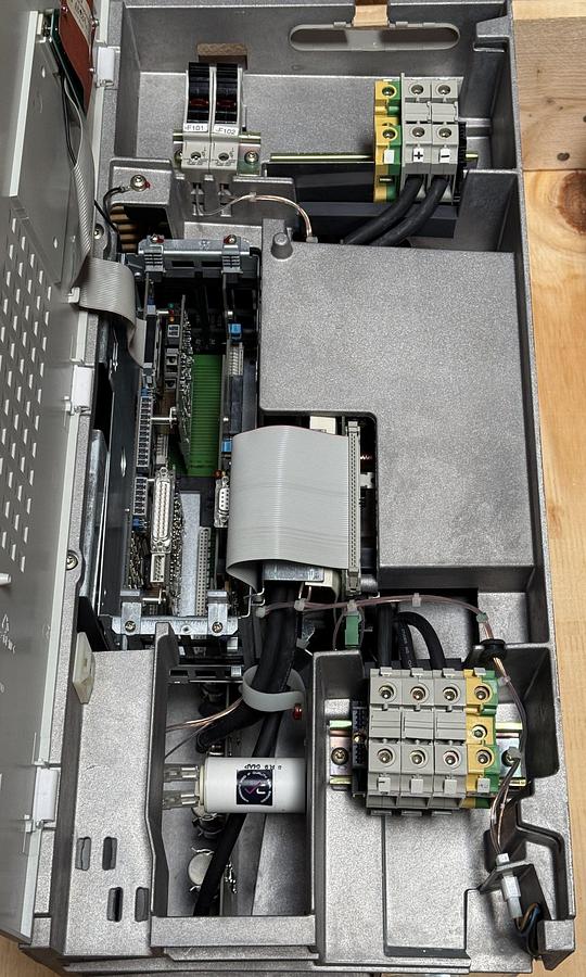 Siemens Simovert DC Inverter: 6SE7026-0TD51-1AA1-Z