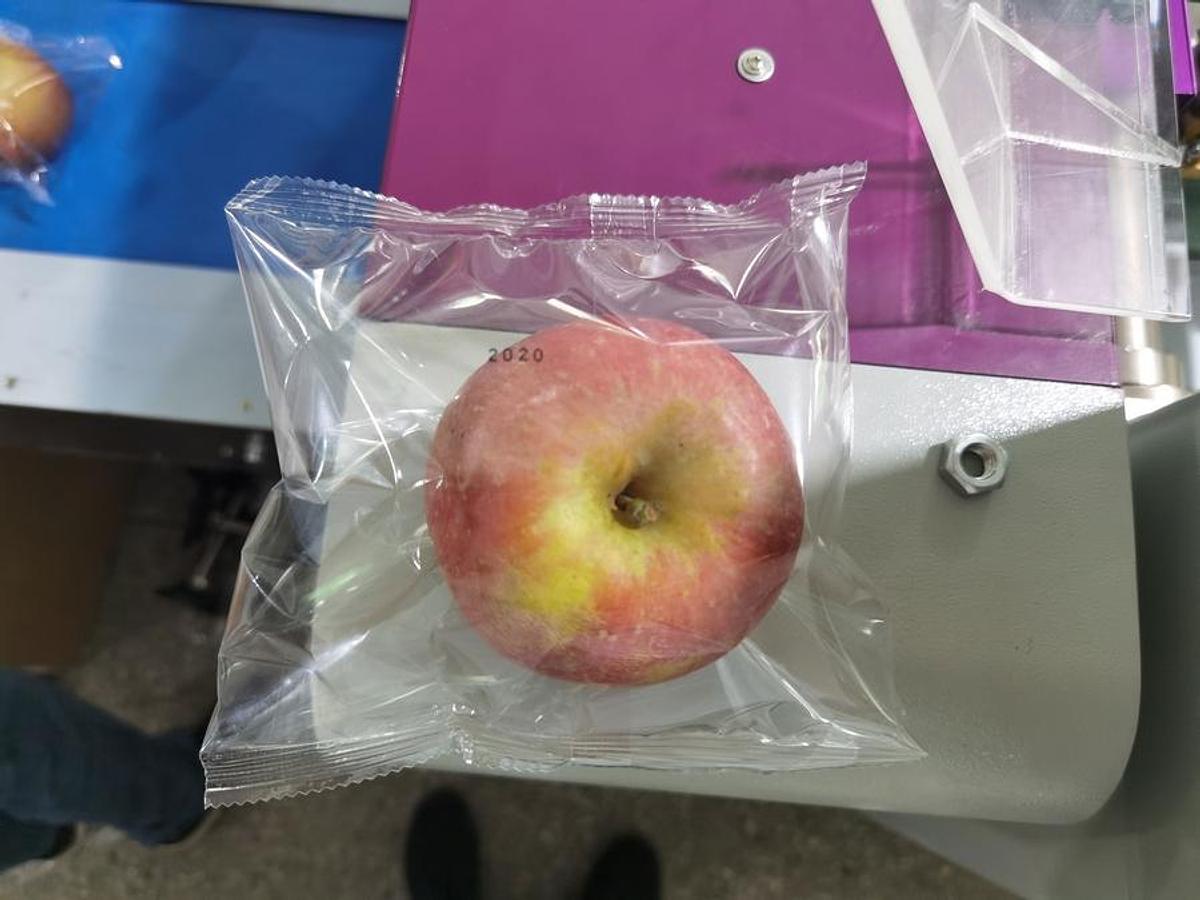 Flat mask packaging machine