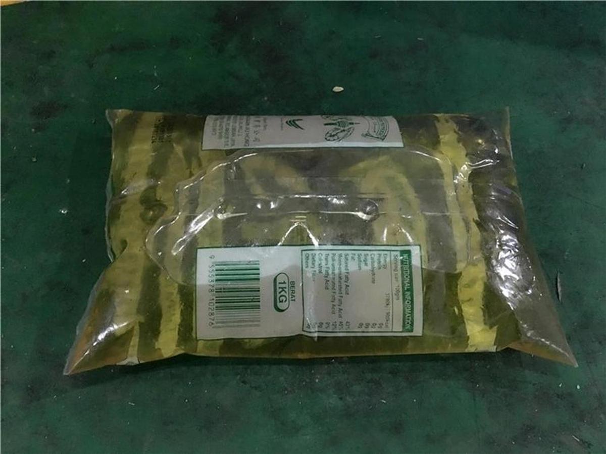 Laundry detergent packaging machine