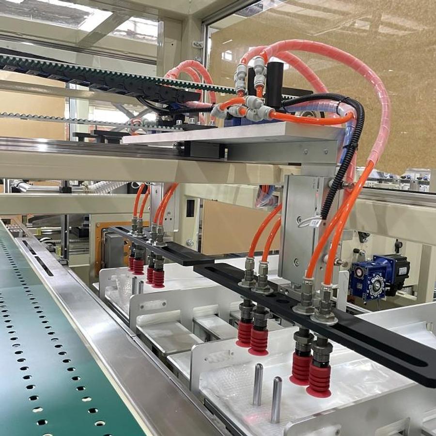 Automatic Multi Rolls Toilet Paper Bundling Packing Machine ZB680F