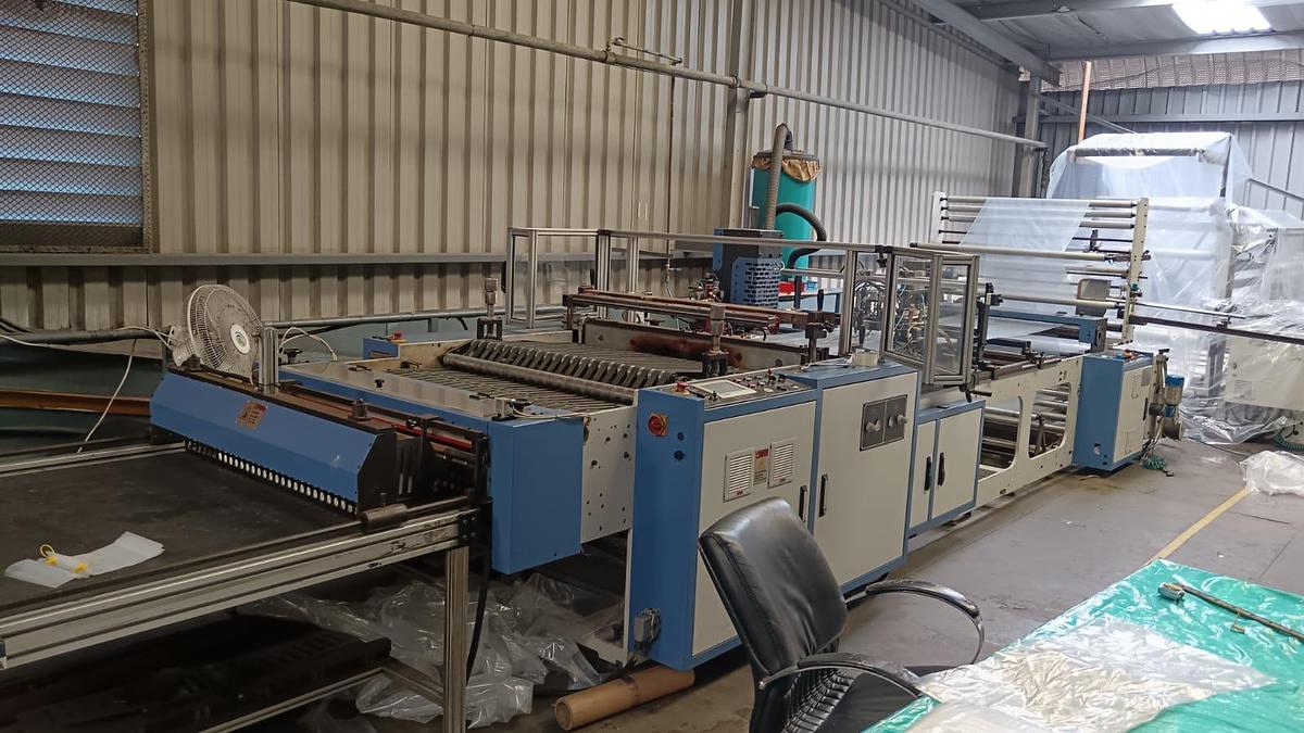Used GUR IS TY-1050 MT Side Weld Bag Making Machine PE Film 300 m/min