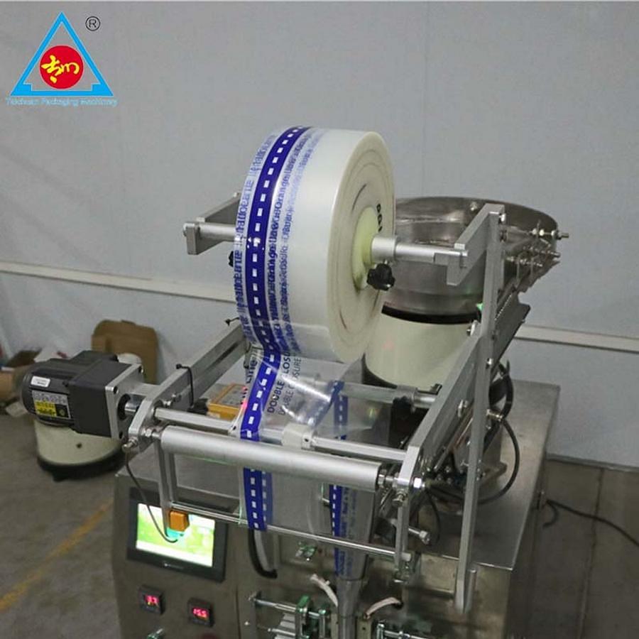 Lock parts packaging machine