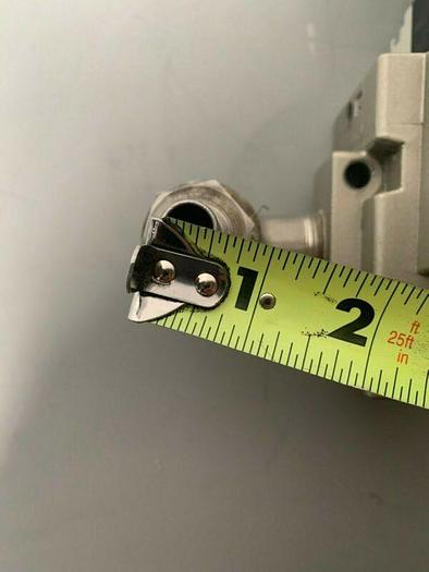 Used SMC VG342-5DZ-06NA 3 Port Poppet Tyle Valve w/ SMC V0307-5DZ1-X84 Solenoid Valve