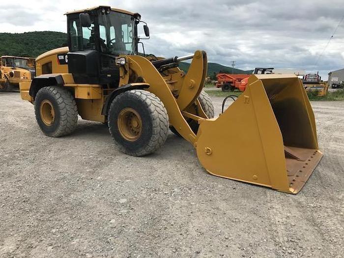Used 2014 CATERPILLAR 938K