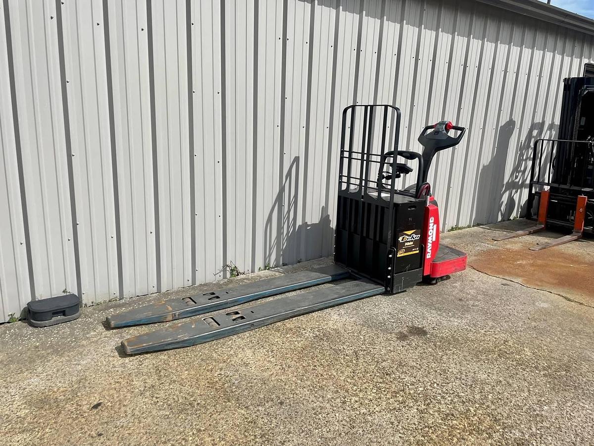 Used 2020 Raymond 8410