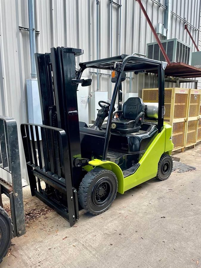 Used 2018 Clark S25L