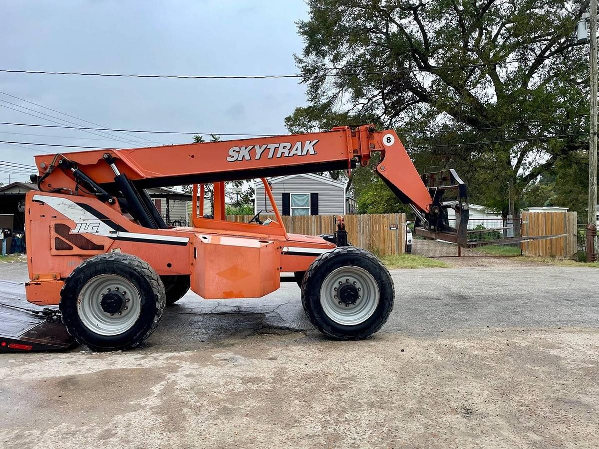 Used 2013 Skytrak 8042