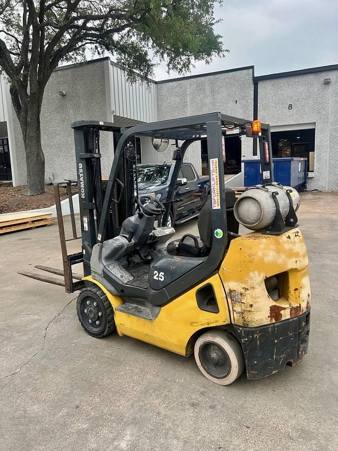 Used 2013 Komatsu FG25ST-16