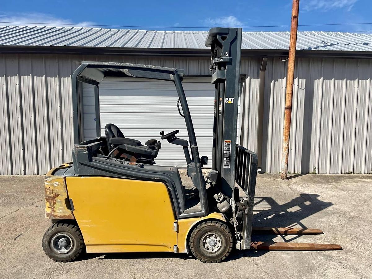 Used 2016 Cat EP3000