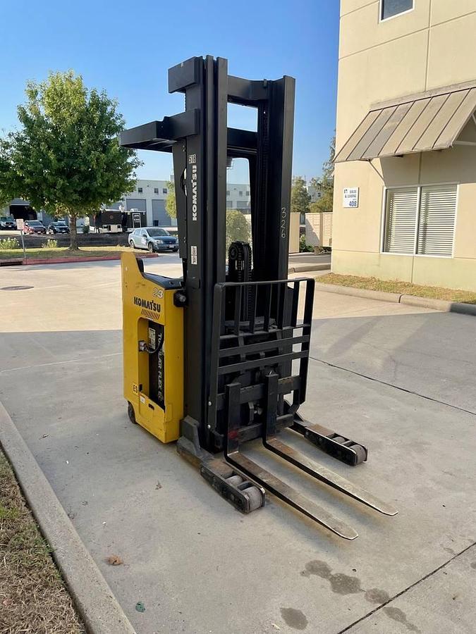 Used 2019 Komatsu FR23K-3