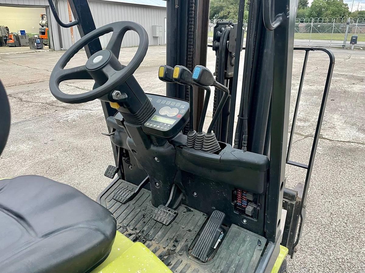 Used 2011 Clark C20SCL
