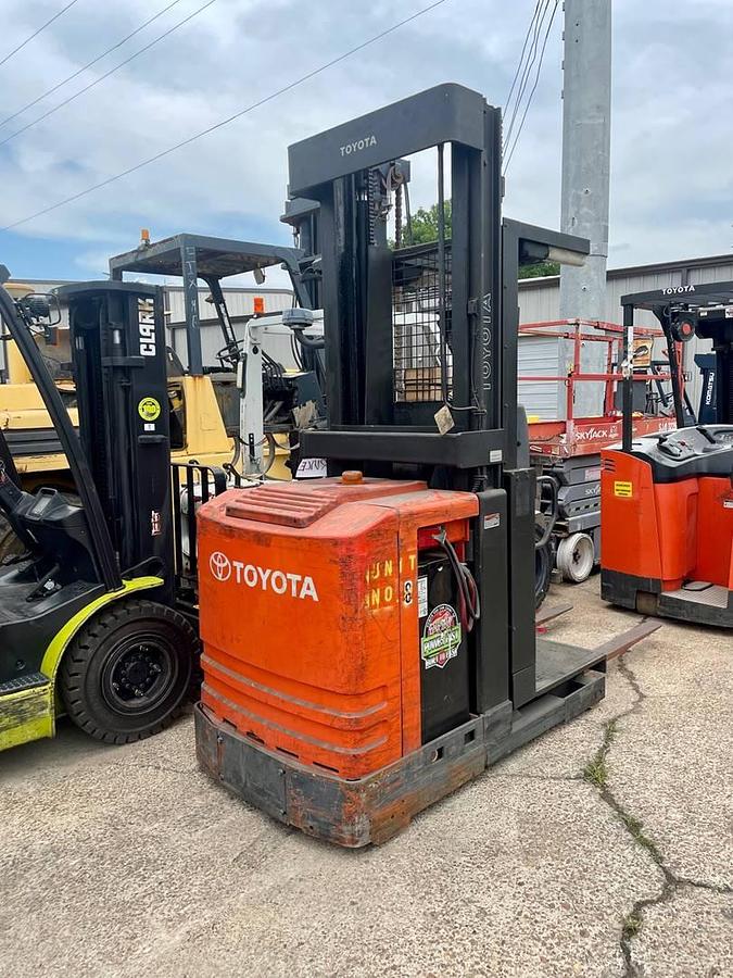 Used 2006 Toyota 7BPUE15