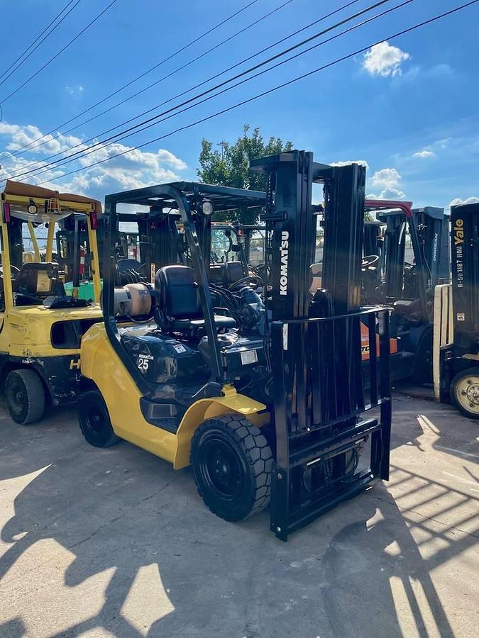 Used 2020 Komatsu FG25T-16