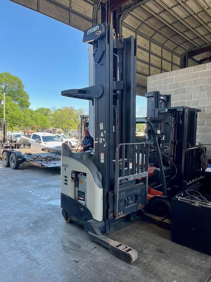 Used 2012 Crown RR5725-45