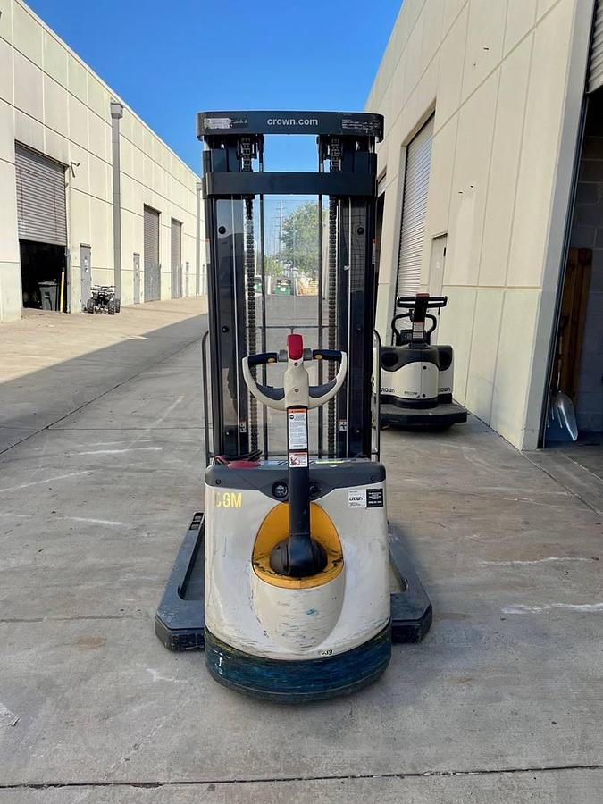 Used 2018 Crown SX3000-40