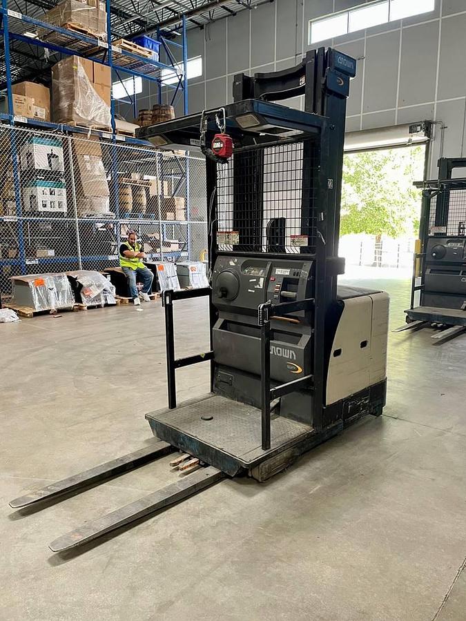 Used 2012 Crown SP3520-30