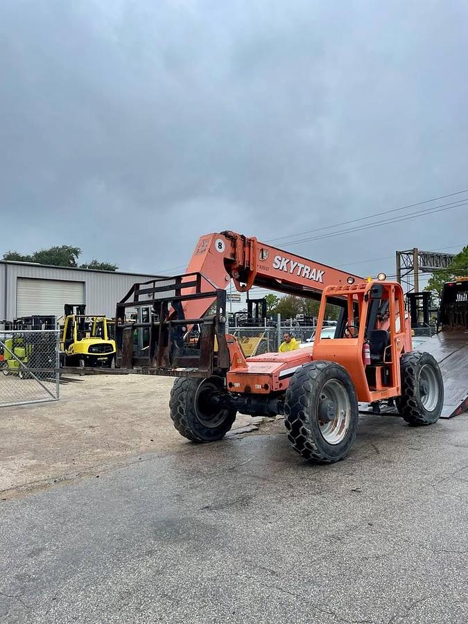 Used 2013 Skytrak 8042