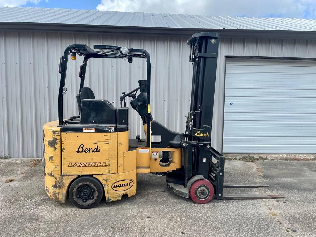 Used 2011 Bendi B40/48E180D