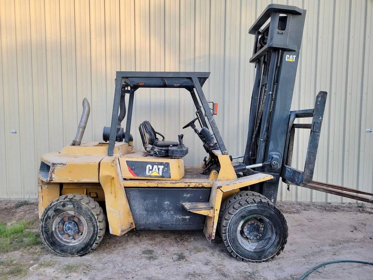 Used 2012 Cat DP70E