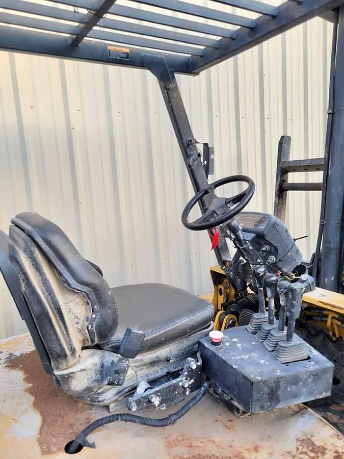 Used 2012 Cat DP70E