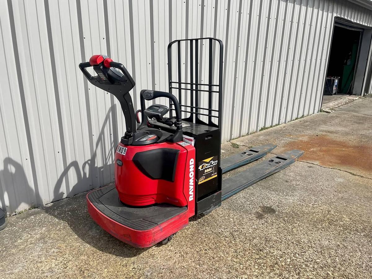 Used 2020 Raymond 8410