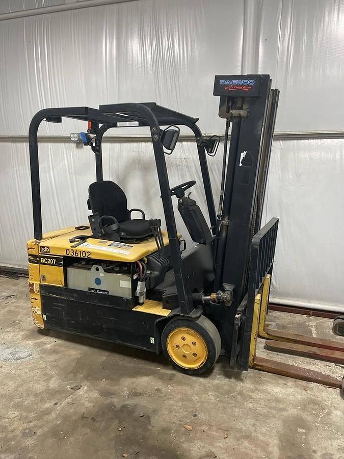 Used 2001 Daewoo BC20T