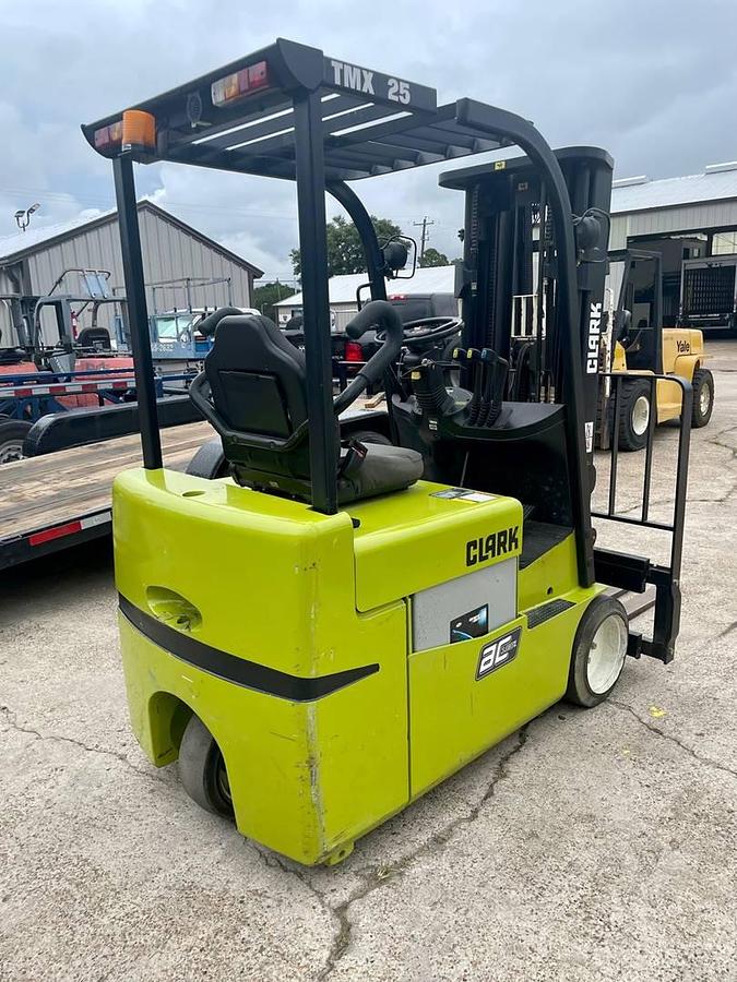 Used 2006 Clark TMX25