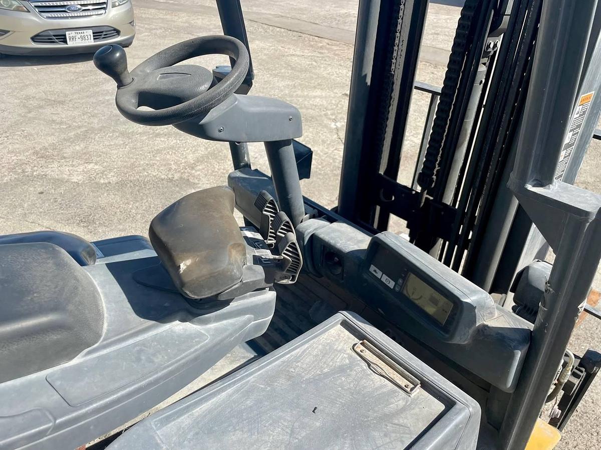 Used 2016 Cat EP3000