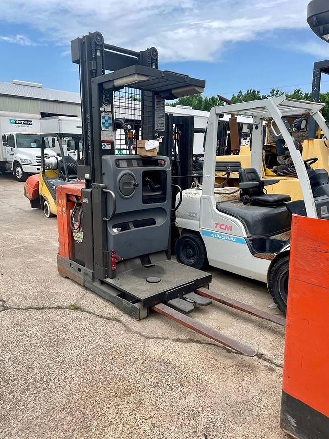 Used 2006 Toyota 7BPUE15