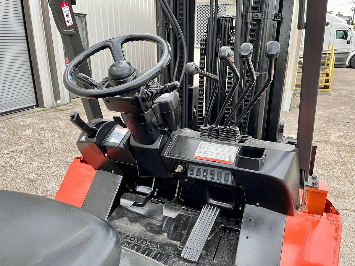 Used 2003 Toyota 7FGU35