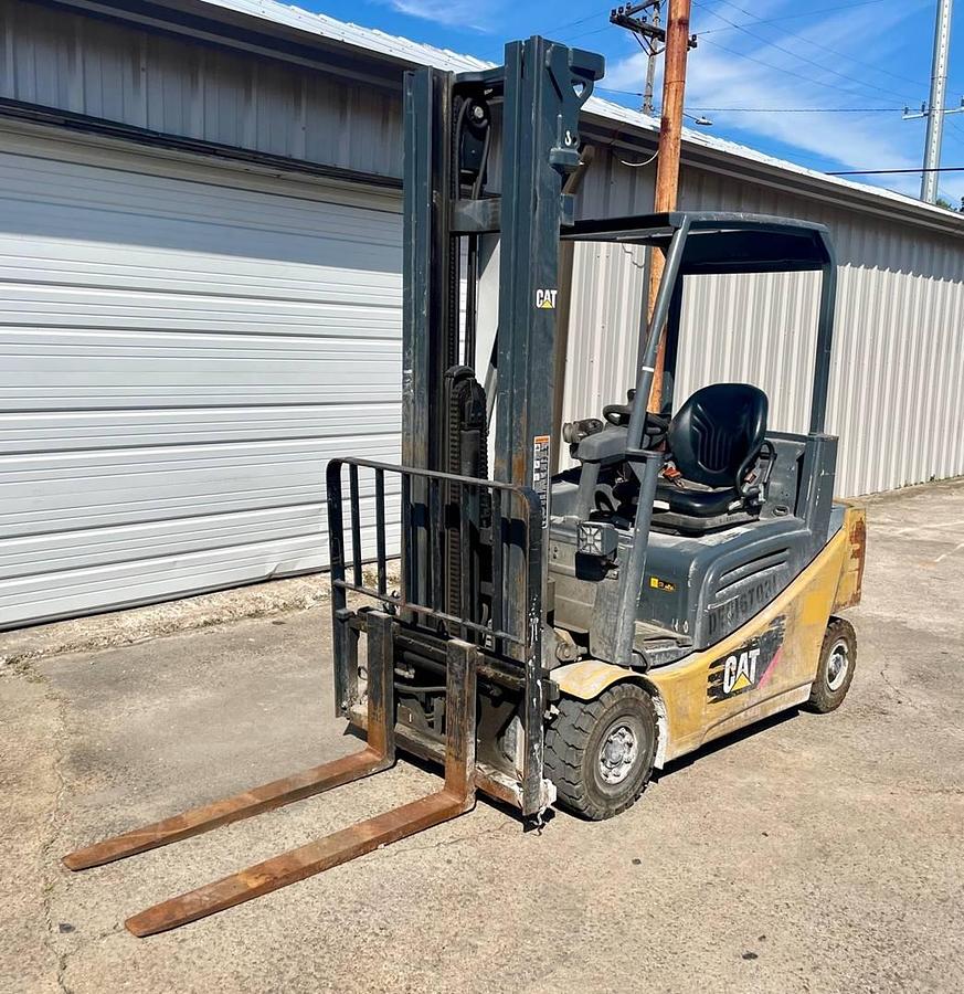 Used 2016 Cat EP3000