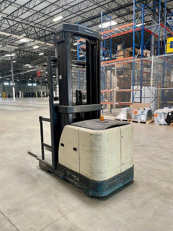 Used 2012 Crown SP3520-30