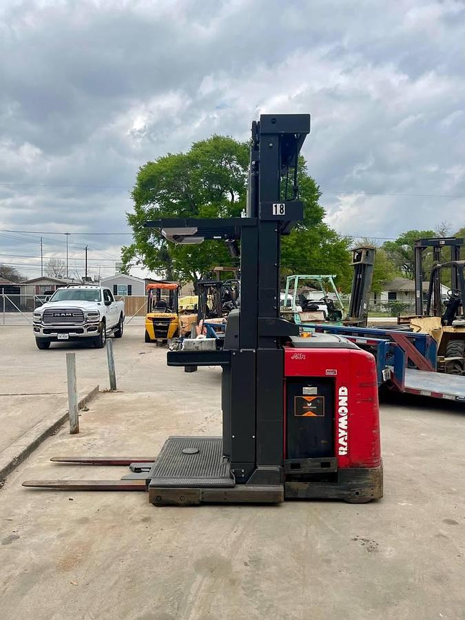 Used 2016 Raymond 550-OPC30TT