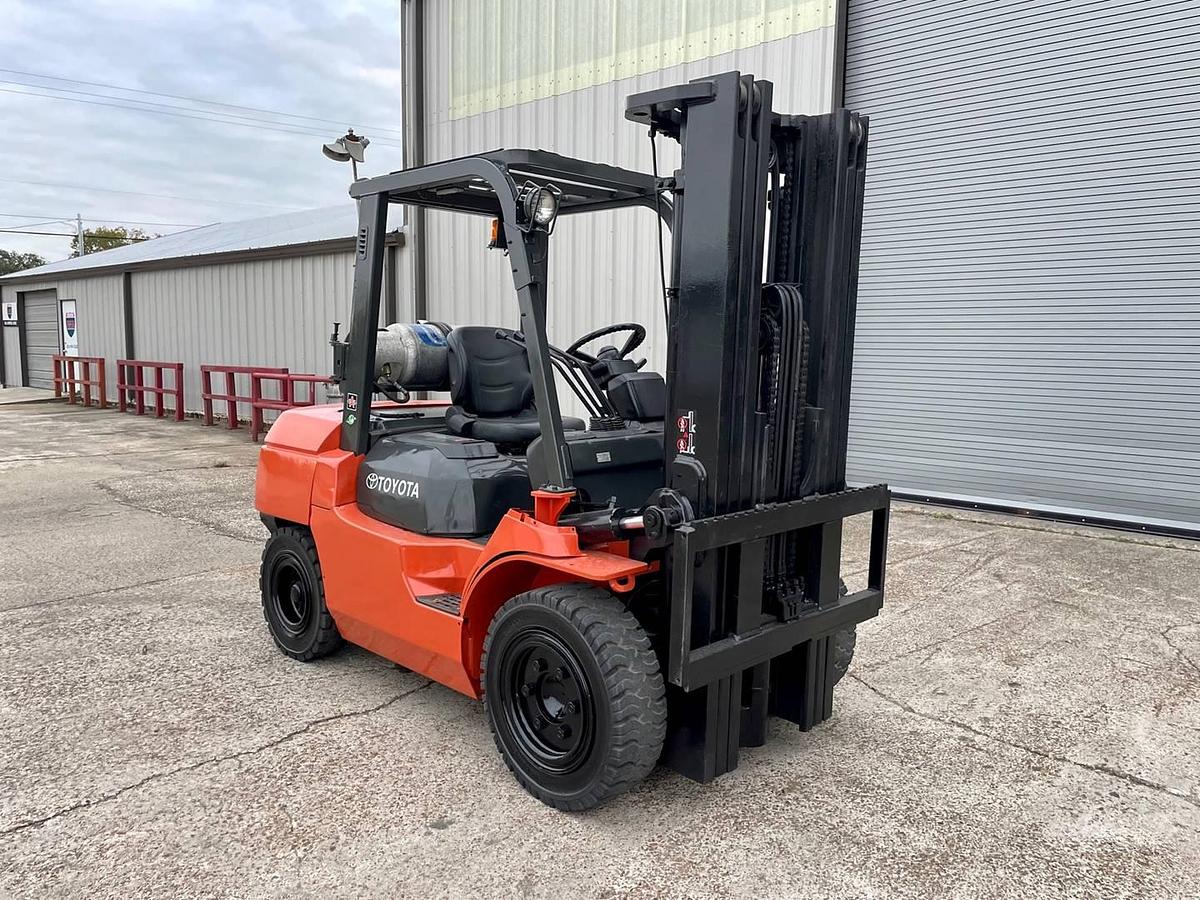 Used 2003 Toyota 7FGU35