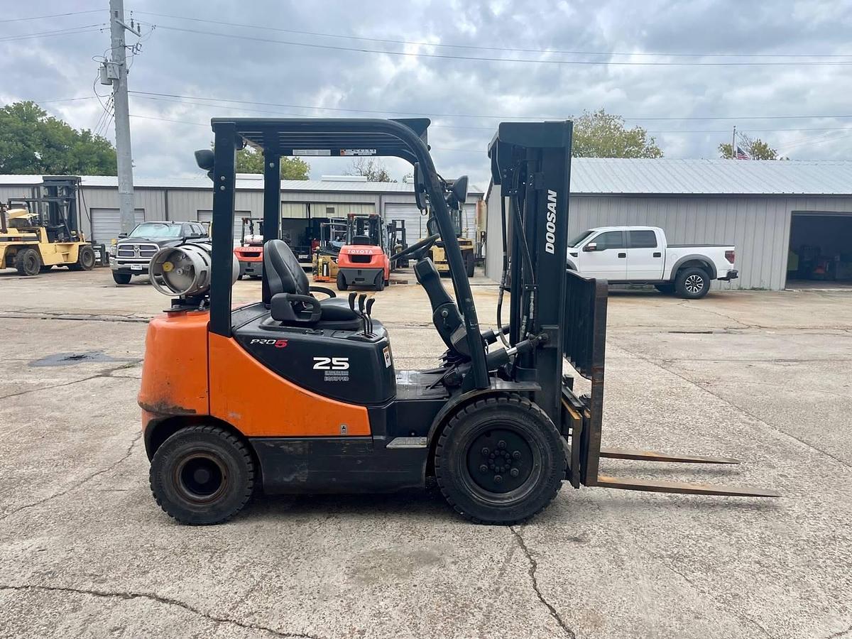 Used 2016 Doosan G25P-5