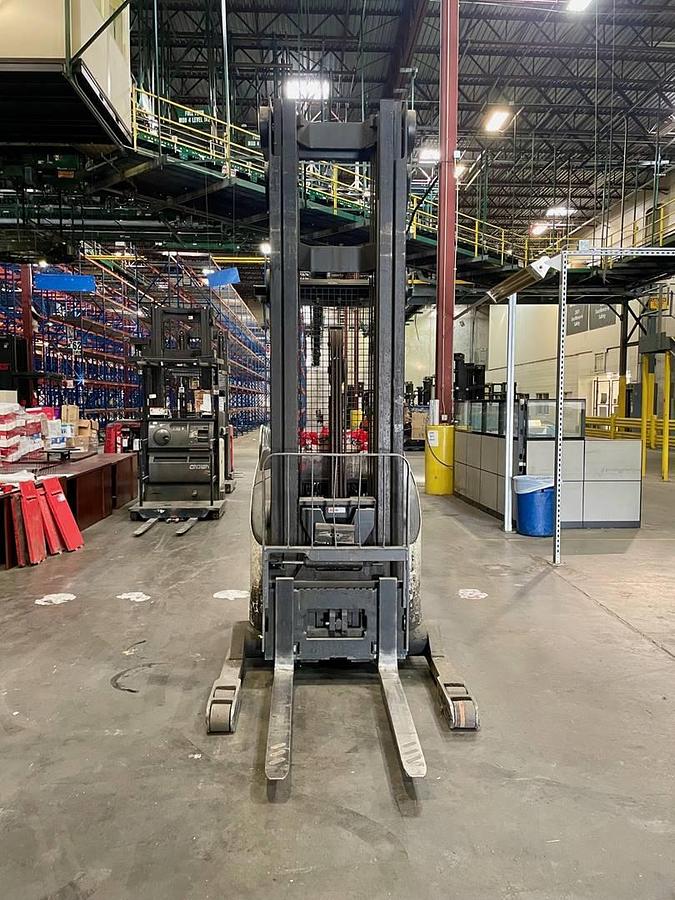 Used 2012 Crown RR5725-45