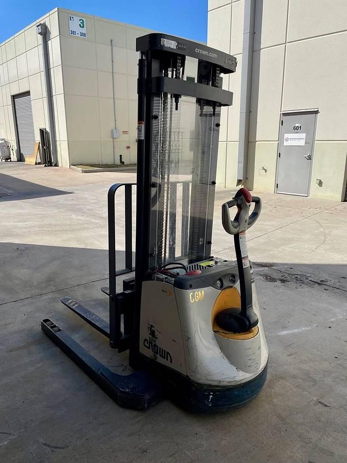 Used 2018 Crown SX3000-40