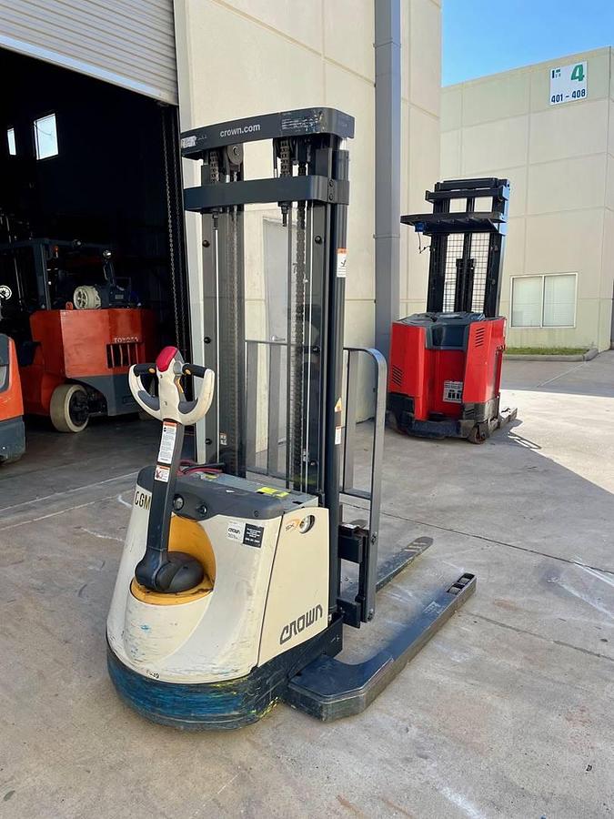 Used 2018 Crown SX3000-40