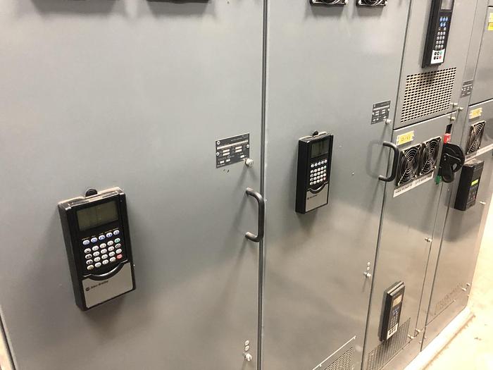 Used ALLEN BRADLEY CENTERLINE MCC SECTION WITH POWERFLEX DRIVES
