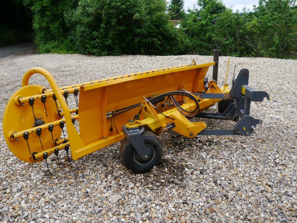 Used Elho Twin 4600 Straw Turner
