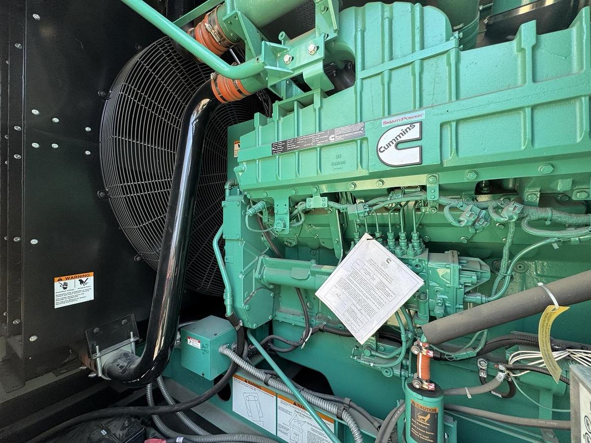 Used 1000KW CUMMINS DQFAD DIESEL GENERATOR