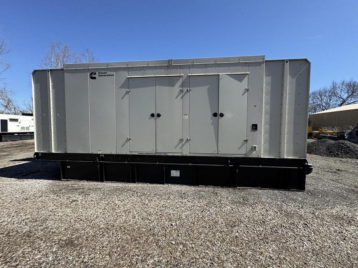 Used 1000KW CUMMINS DQFAD DIESEL GENERATOR
